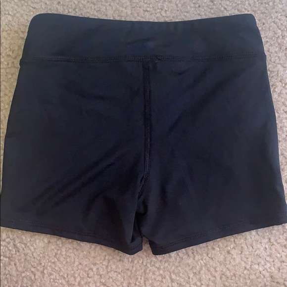 Girls Reebok compression bike shorts- size S(8-10) - Picture 2 of 3
